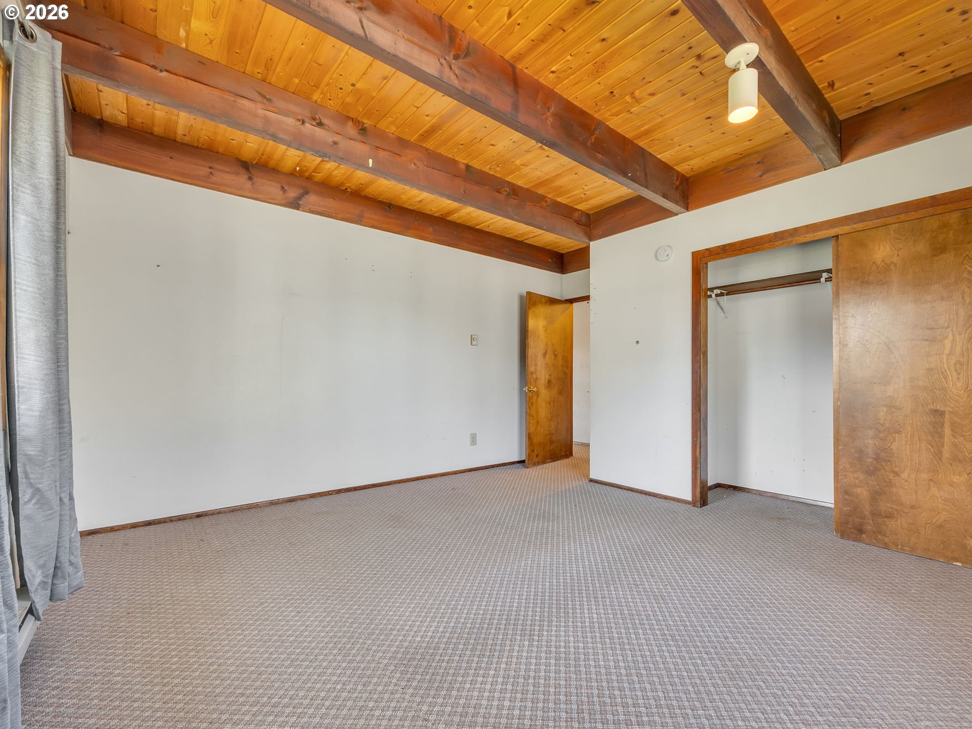 830 2nd Avenue Seaside, OR 97138 - Photo 18 of 38 Primary Bedroom