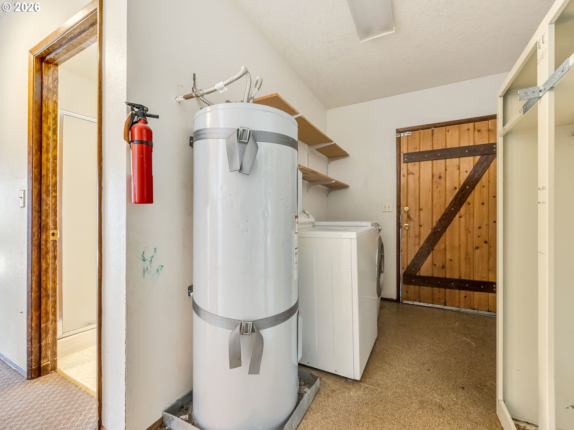 830 2nd Avenue Seaside, OR 97138 - Photo 20 of 38 Laundry