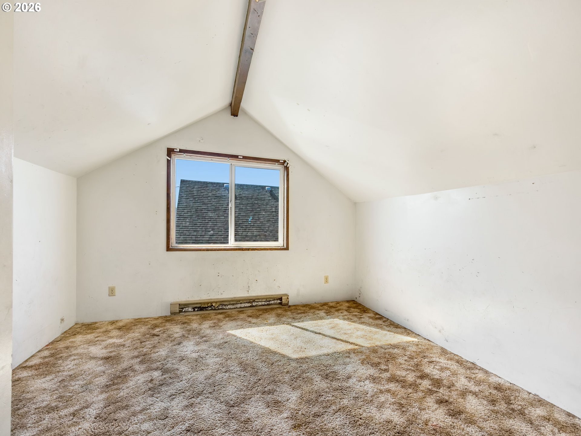 830 2nd Avenue Seaside, OR 97138 - Photo 25 of 38 Bedroom