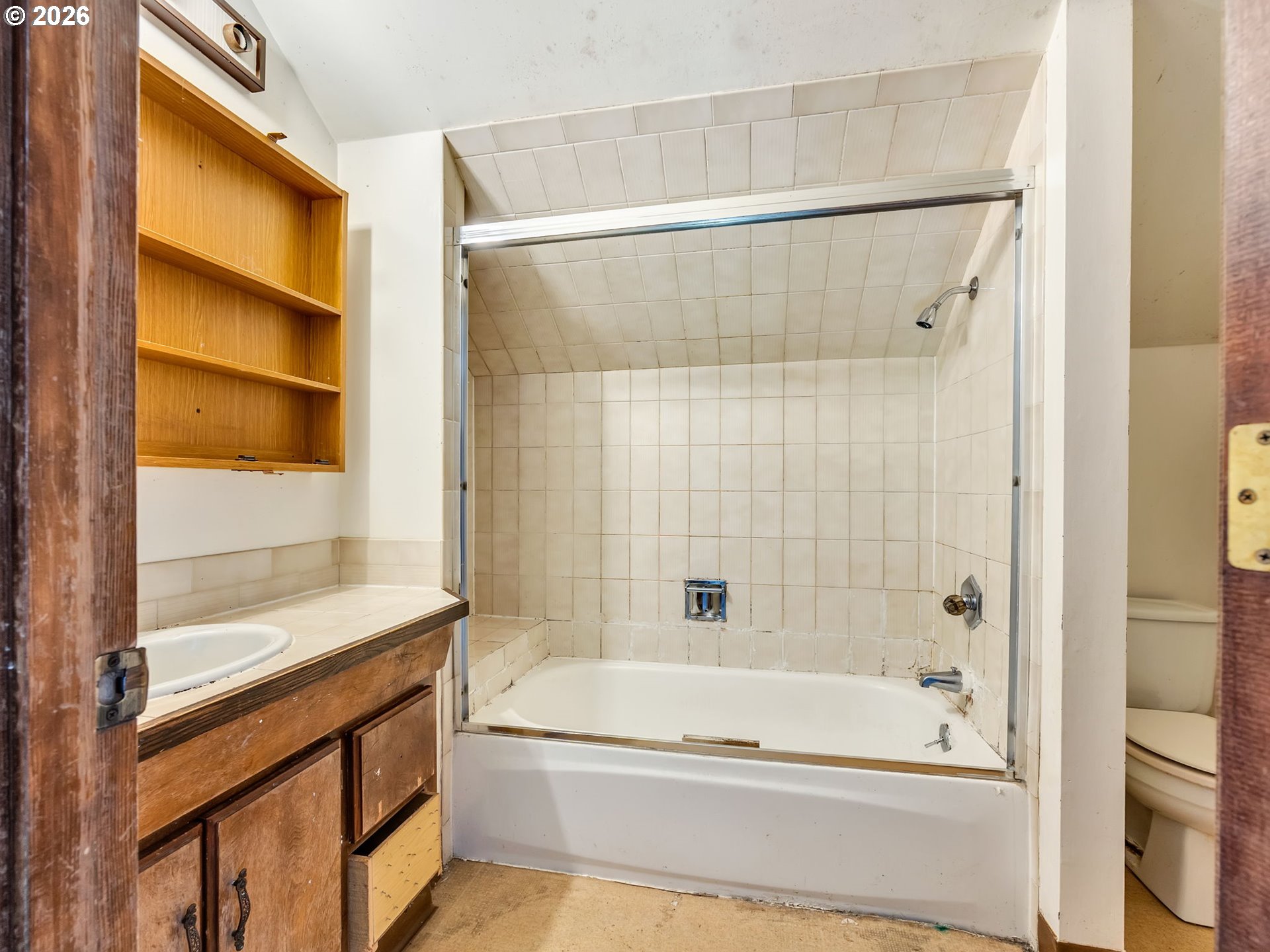 830 2nd Avenue Seaside, OR 97138 - Photo 29 of 38 Bathroom
