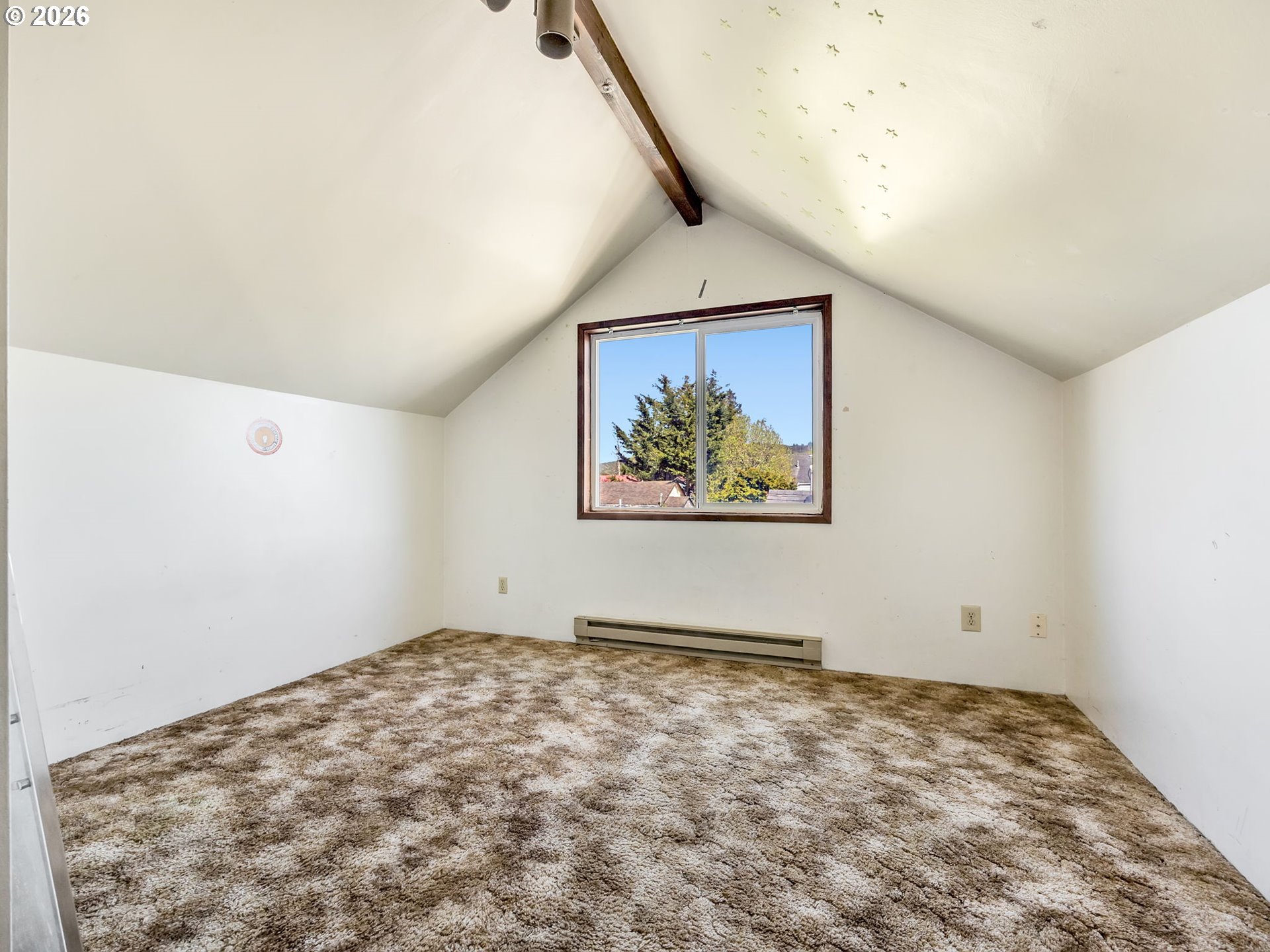 830 2nd Avenue Seaside, OR 97138 - Photo 31 of 38 Bedroom