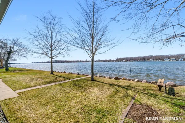 $624,900 | 1980 Parker Drive, Wayland, MI 49348