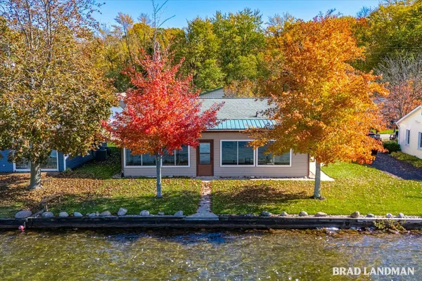 $624,900 | 1980 Parker Drive, Wayland, MI 49348