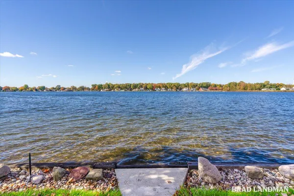 $624,900 | 1980 Parker Drive, Wayland, MI 49348