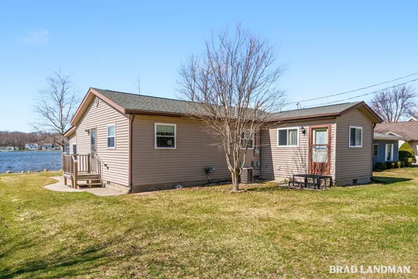 $624,900 | 1980 Parker Drive, Wayland, MI 49348