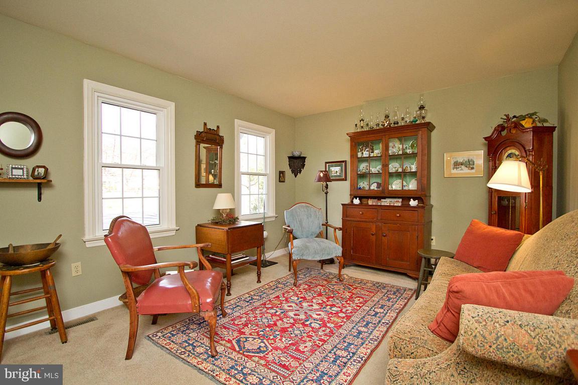 342 Delp Road Lancaster, PA 17601 - Photo 5 of 37 Gallery Image 5