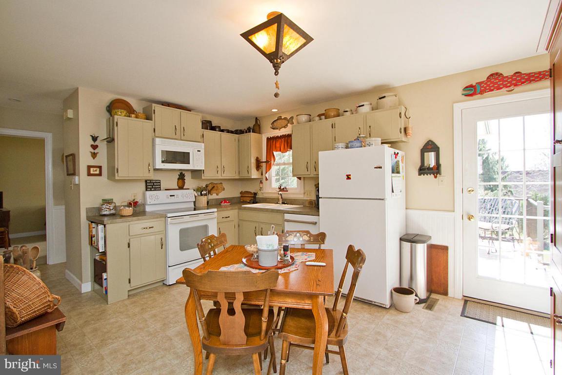 342 Delp Road Lancaster, PA 17601 - Photo 7 of 37 Gallery Image 7