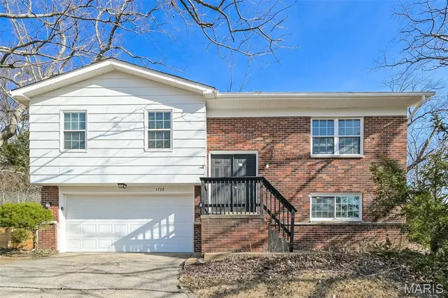 $2,065 | 1739 Hilltop Lane, Arnold, MO 63010