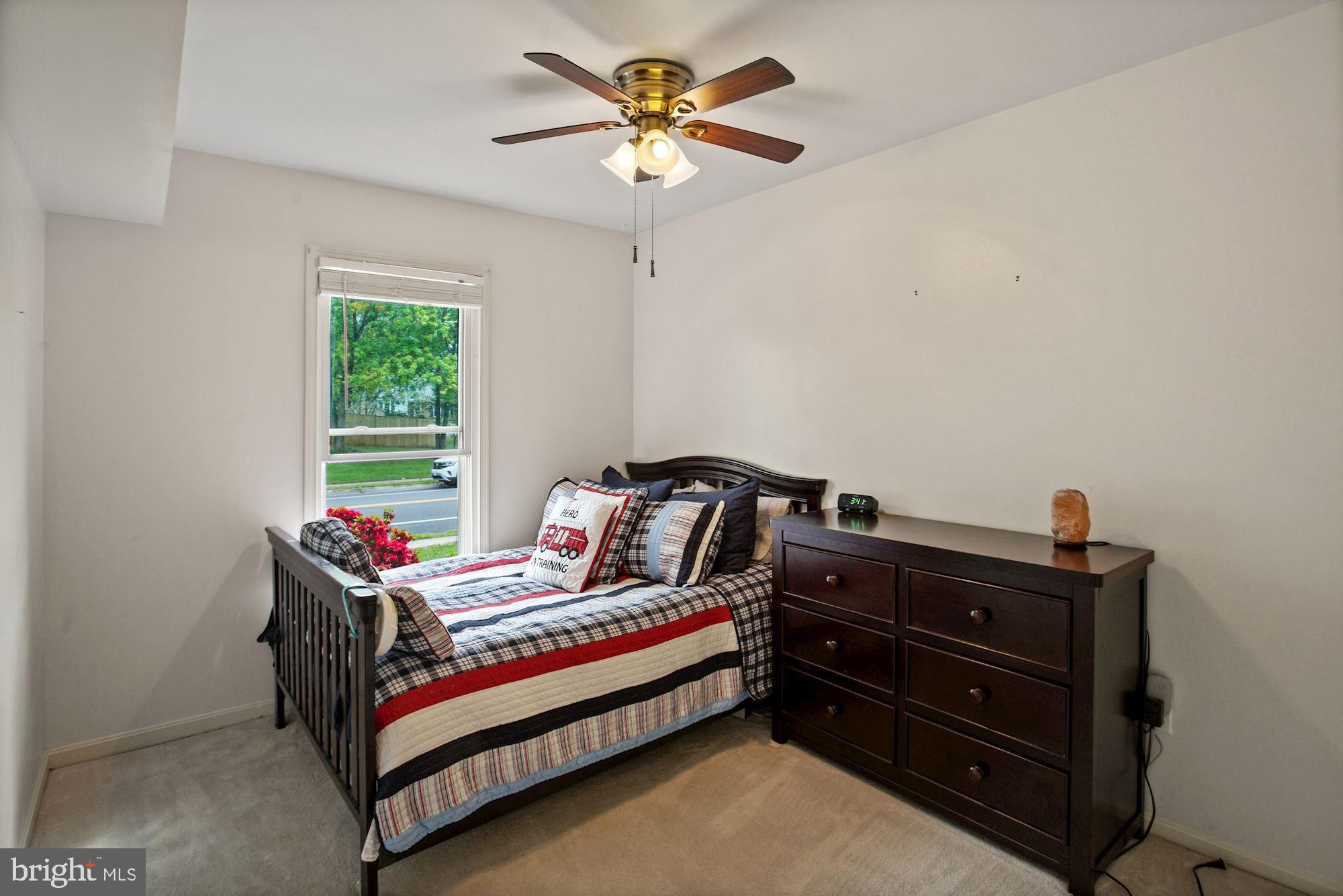 4338 Rolling Stone Way Alexandria, VA 22306 - Photo 25 of 37 Bedroom 2