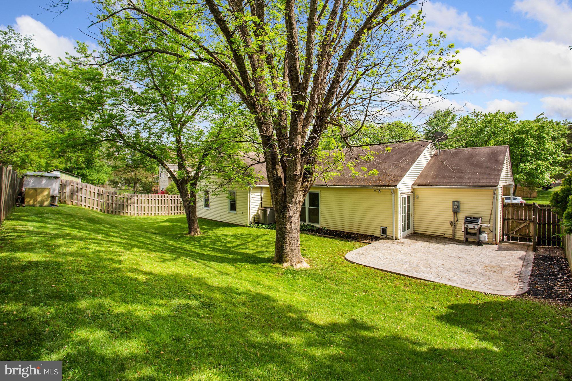 4338 Rolling Stone Way Alexandria, VA 22306 - Photo 31 of 37 Spacious Fenced Yard!