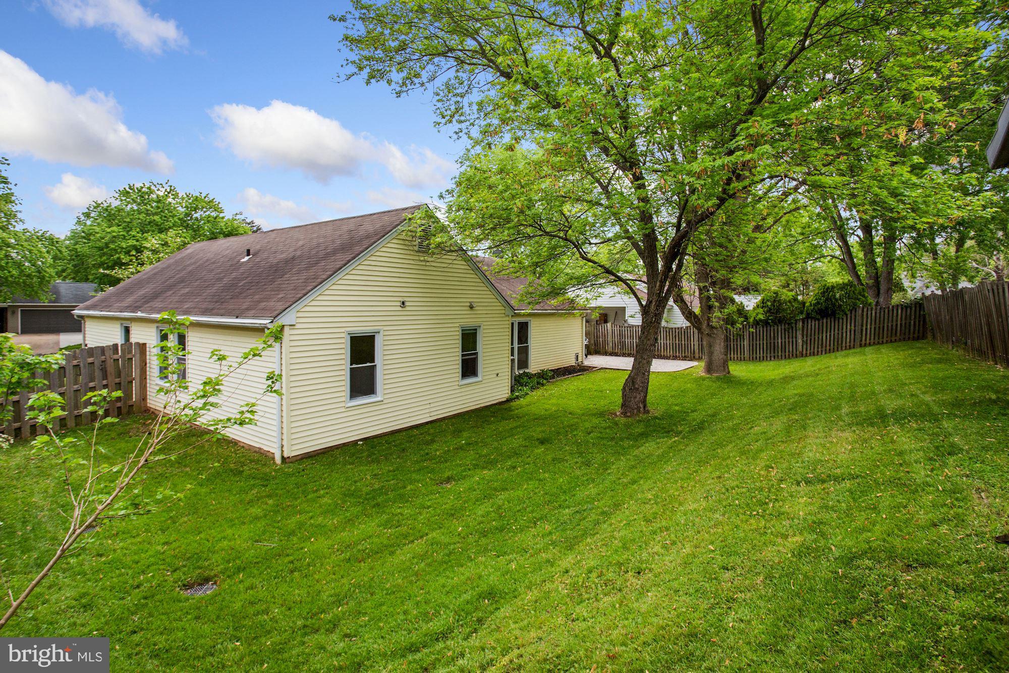 4338 Rolling Stone Way Alexandria, VA 22306 - Photo 33 of 37 Spacious Fenced Yard!