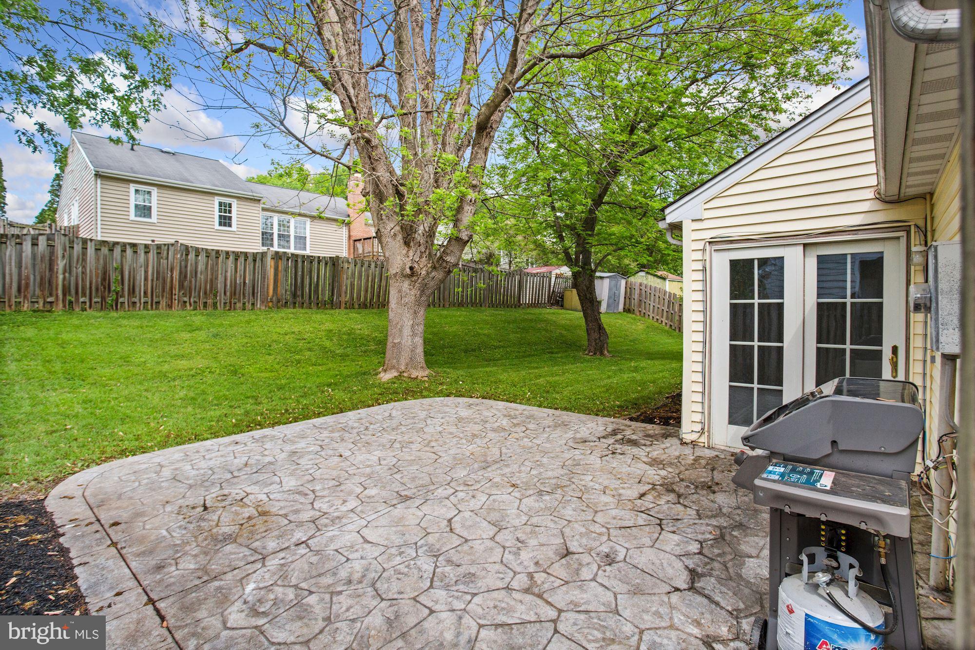 4338 Rolling Stone Way Alexandria, VA 22306 - Photo 35 of 37 Stone Patio