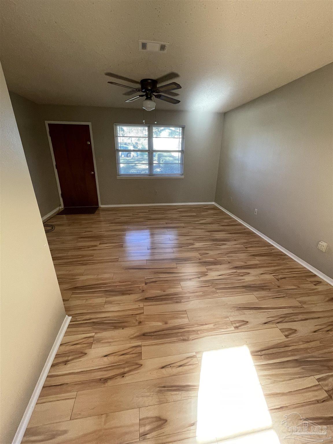 5713 Scotland Road Pensacola, FL 32526 - Photo 3 of 28 Gallery Image 3