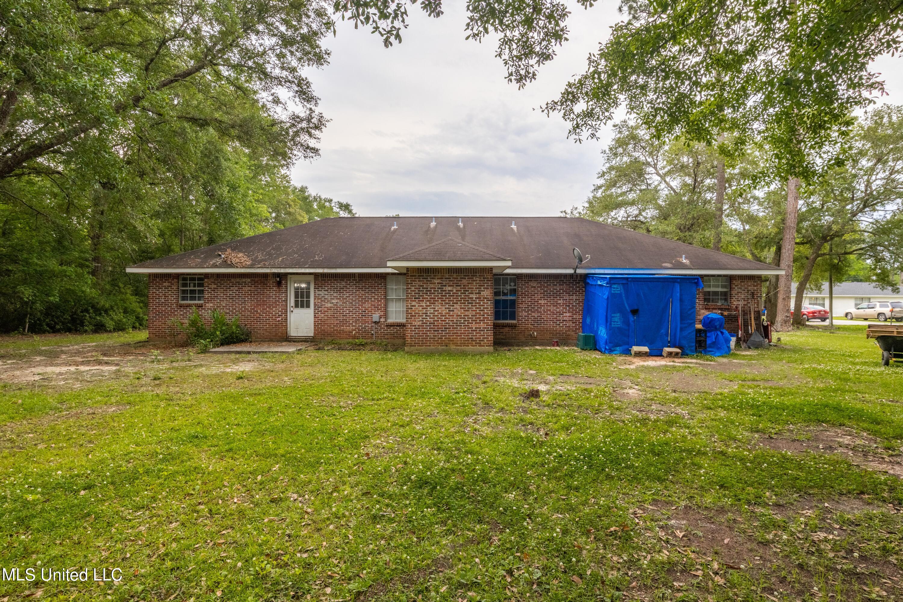141 Via Don Ray Road, Unit C & D Long Beach, MS 39560 - Photo 5 of 32 141 Via Don Ray Rd-5