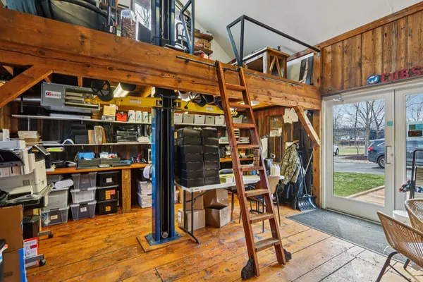 $6,000,000 | 2797 Lalor Road, Oregon, WI 53575