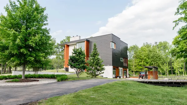 $6,000,000 | 2797 Lalor Road, Oregon, WI 53575