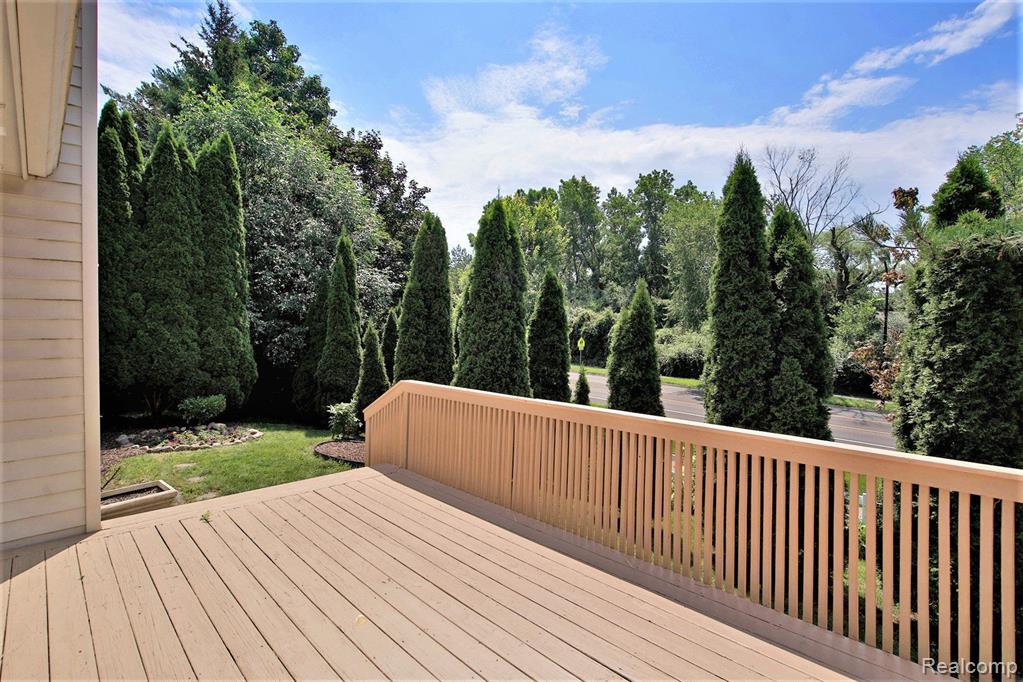 3381 Cromwell Road Ann Arbor, MI 48105 - Photo 28 of 35