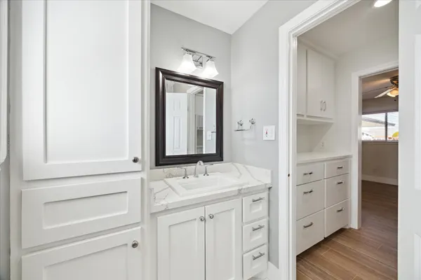 $3,000 | 4530 T C Jester Boulevard, Houston, TX 77018