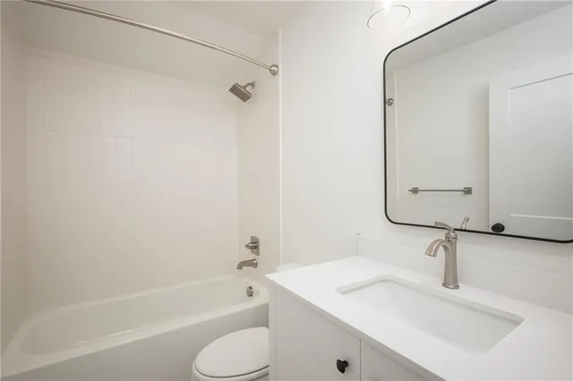 $179,900 | 1424 South Liberty Street, Independence, MO 64055