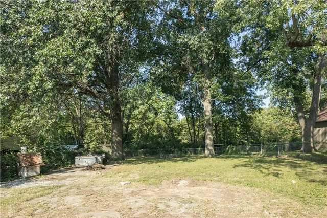 $179,900 | 1424 South Liberty Street, Independence, MO 64055