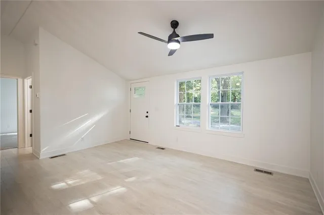 $179,900 | 1424 South Liberty Street, Independence, MO 64055