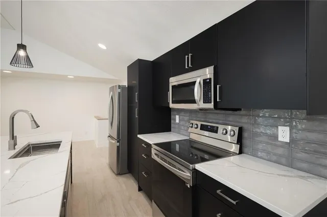 $179,900 | 1424 South Liberty Street, Independence, MO 64055