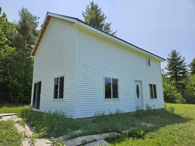 $299,000 | 645 Kimball Pond, New Sharon, ME 04955