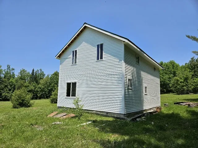 $299,000 | 645 Kimball Pond, New Sharon, ME 04955