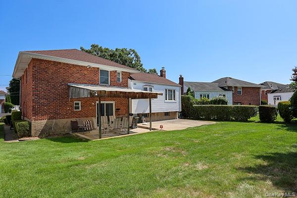 1102 Lawrence Road Bellmore, NY 11710 - Photo 31 of 33 Gallery Image 31