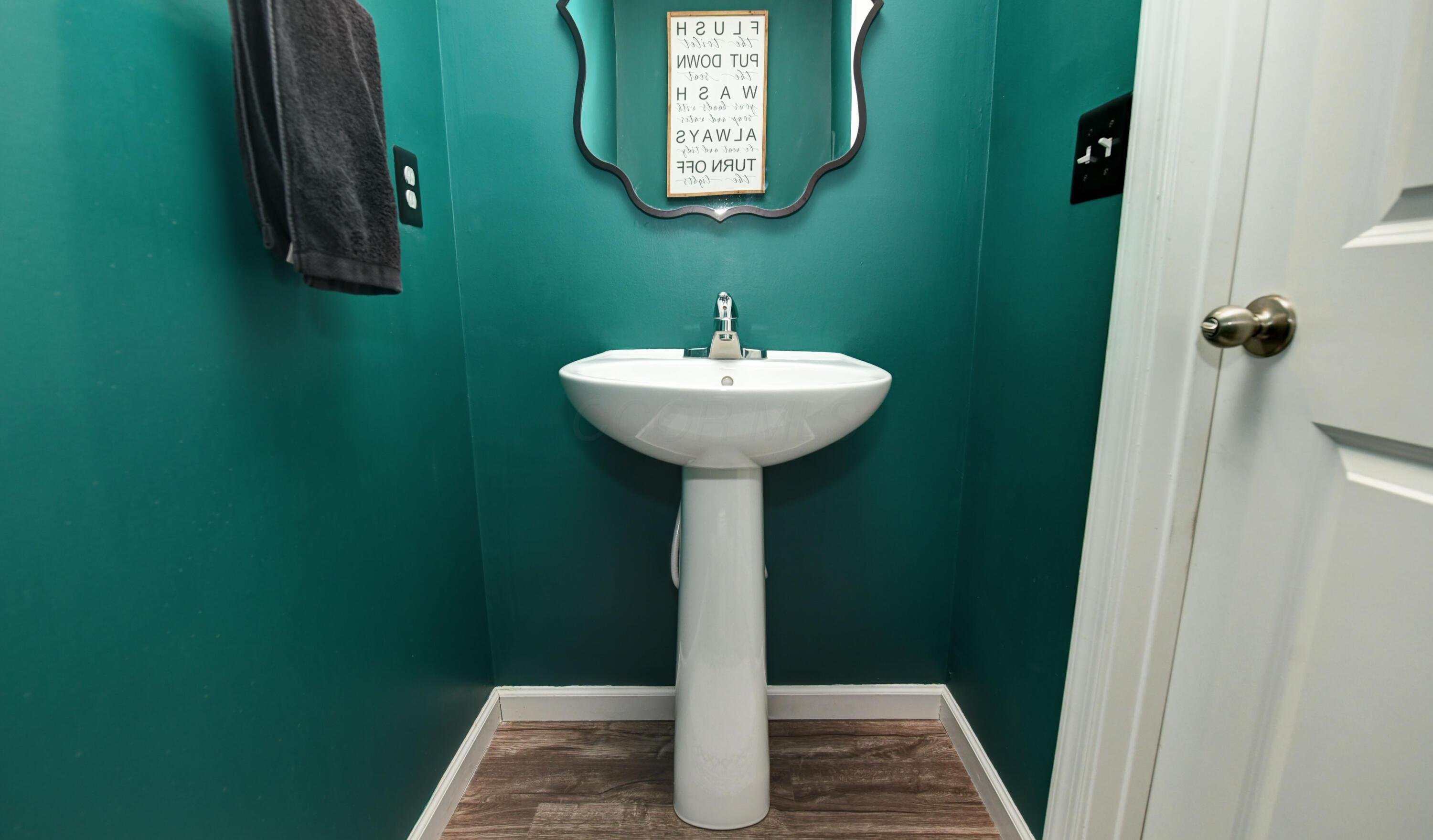 4297 Salt Spring Lane Columbus, OH 43207 - Photo 14 of 34 Half Bath