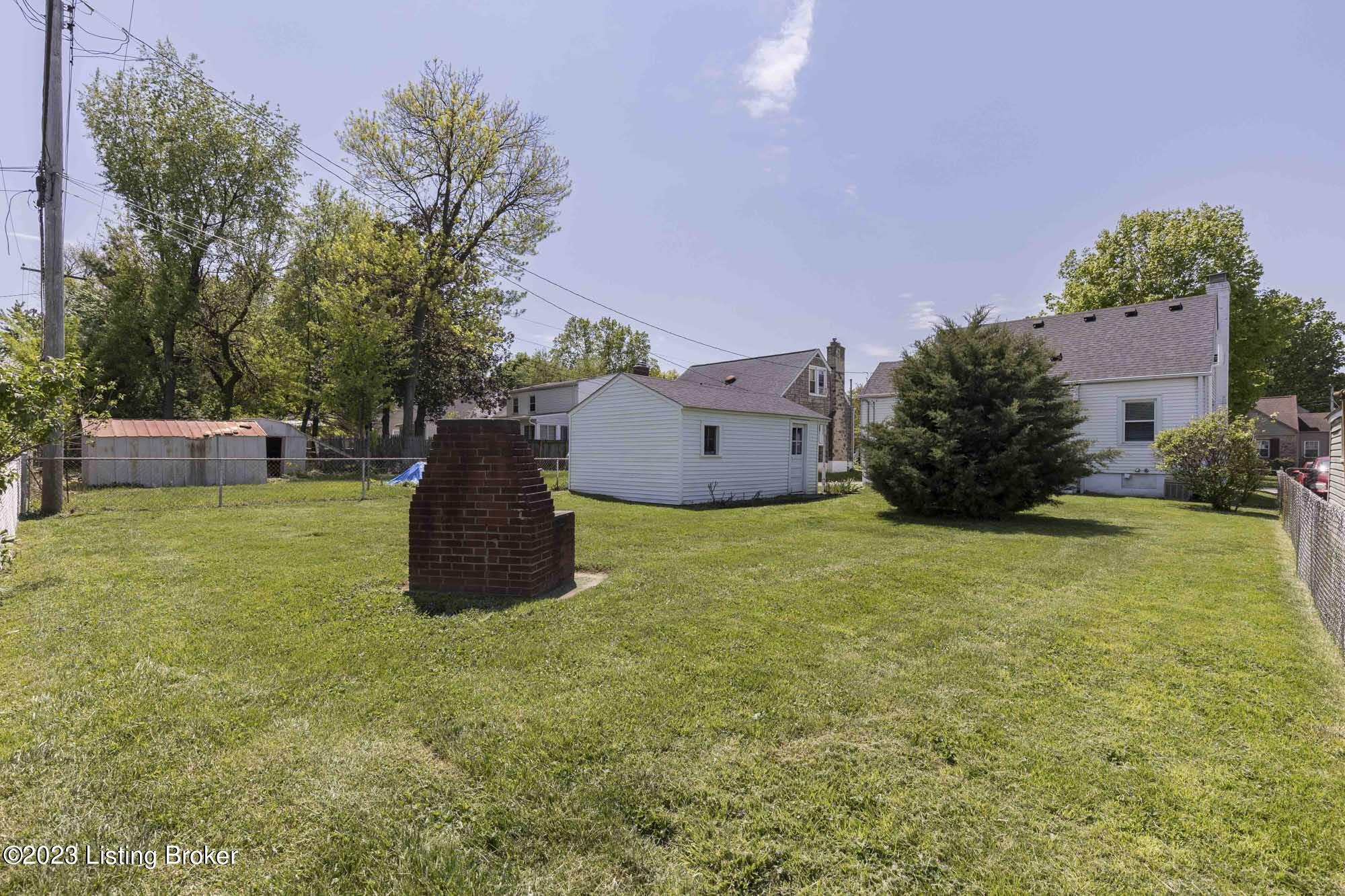3111 Bobolink Road Louisville, KY 40213 - Photo 40 of 48 Partially Fenced Yard