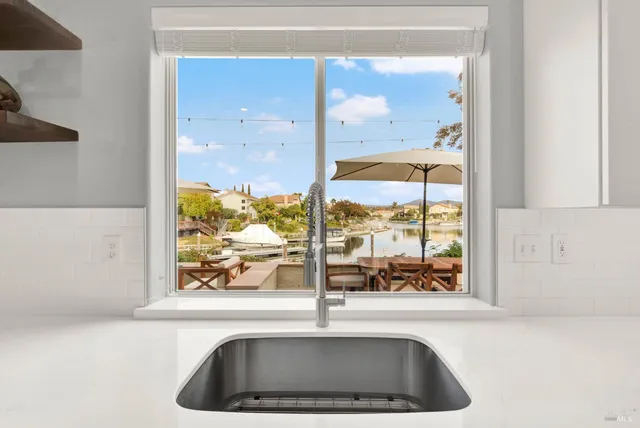 $1,645,000 | 90 South Newport Drive, Napa, CA 94559