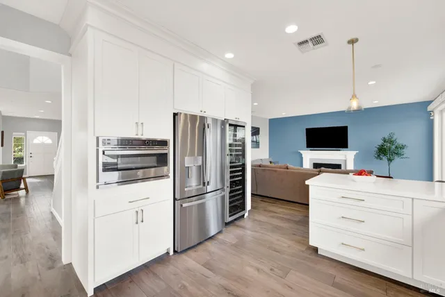 $1,645,000 | 90 South Newport Drive, Napa, CA 94559