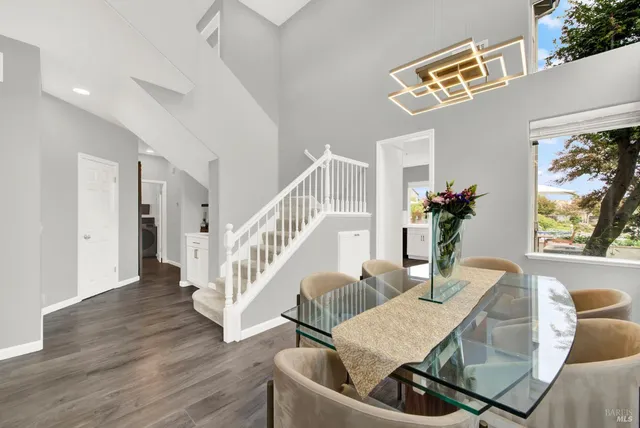 $1,645,000 | 90 South Newport Drive, Napa, CA 94559