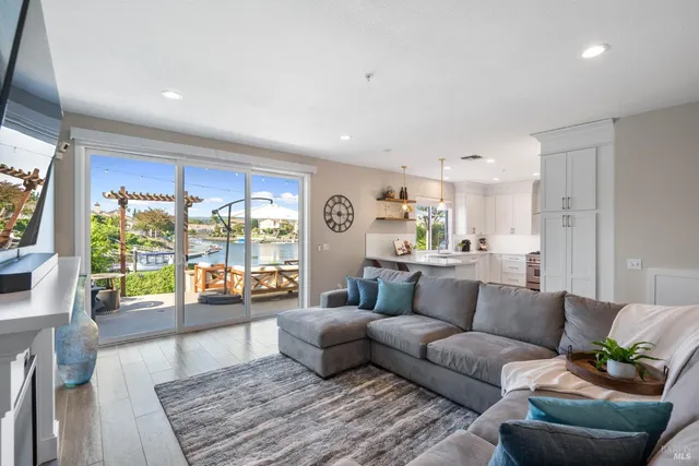 $1,645,000 | 90 South Newport Drive, Napa, CA 94559