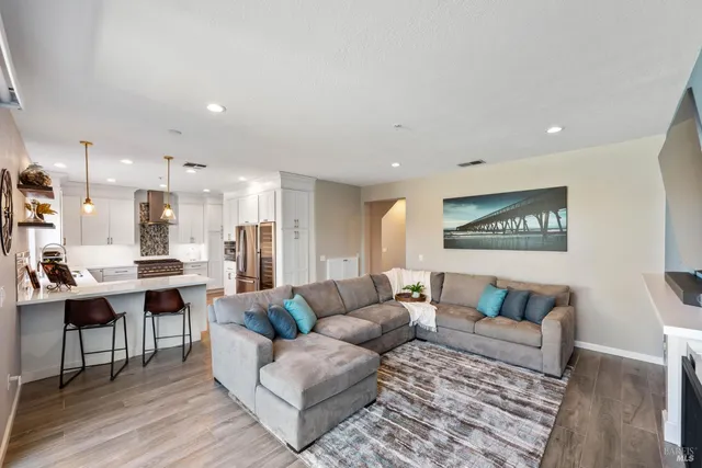 $1,645,000 | 90 South Newport Drive, Napa, CA 94559