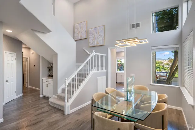 $1,645,000 | 90 South Newport Drive, Napa, CA 94559