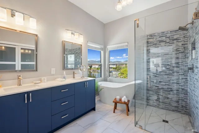 $1,645,000 | 90 South Newport Drive, Napa, CA 94559