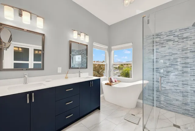 $1,645,000 | 90 South Newport Drive, Napa, CA 94559