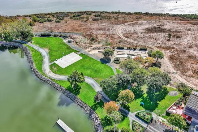 $1,645,000 | 90 South Newport Drive, Napa, CA 94559