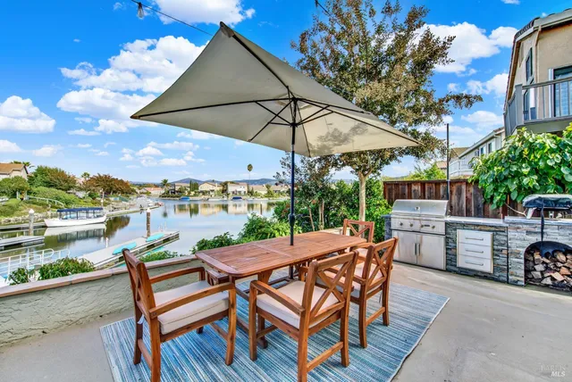 $1,645,000 | 90 South Newport Drive, Napa, CA 94559