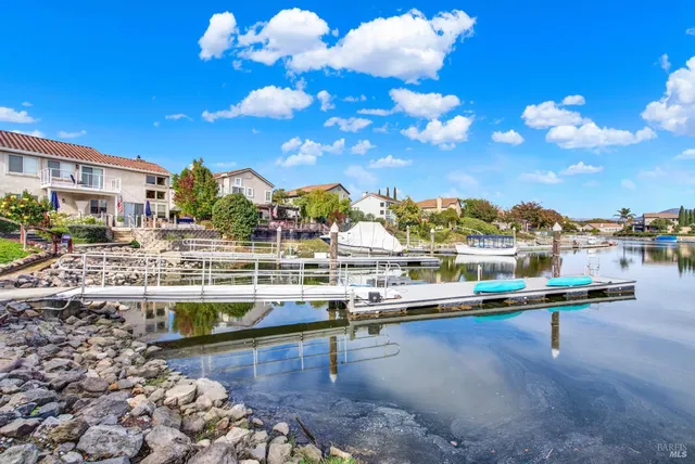 $1,645,000 | 90 South Newport Drive, Napa, CA 94559