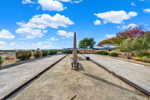 $1,645,000 | 90 South Newport Drive, Napa, CA 94559