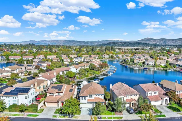 $1,645,000 | 90 South Newport Drive, Napa, CA 94559