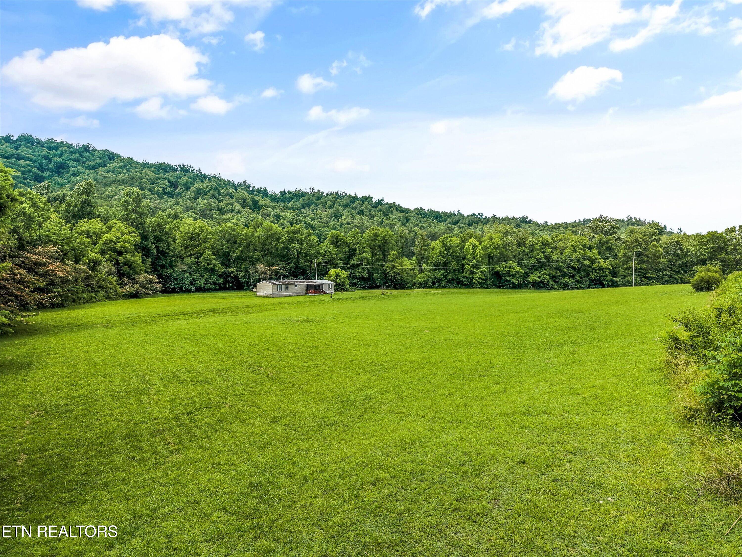 4845 Pearl Valley Road Sevierville, TN 37876 - Photo 9 of 40 31-4845 Pearl Valley Rd 17