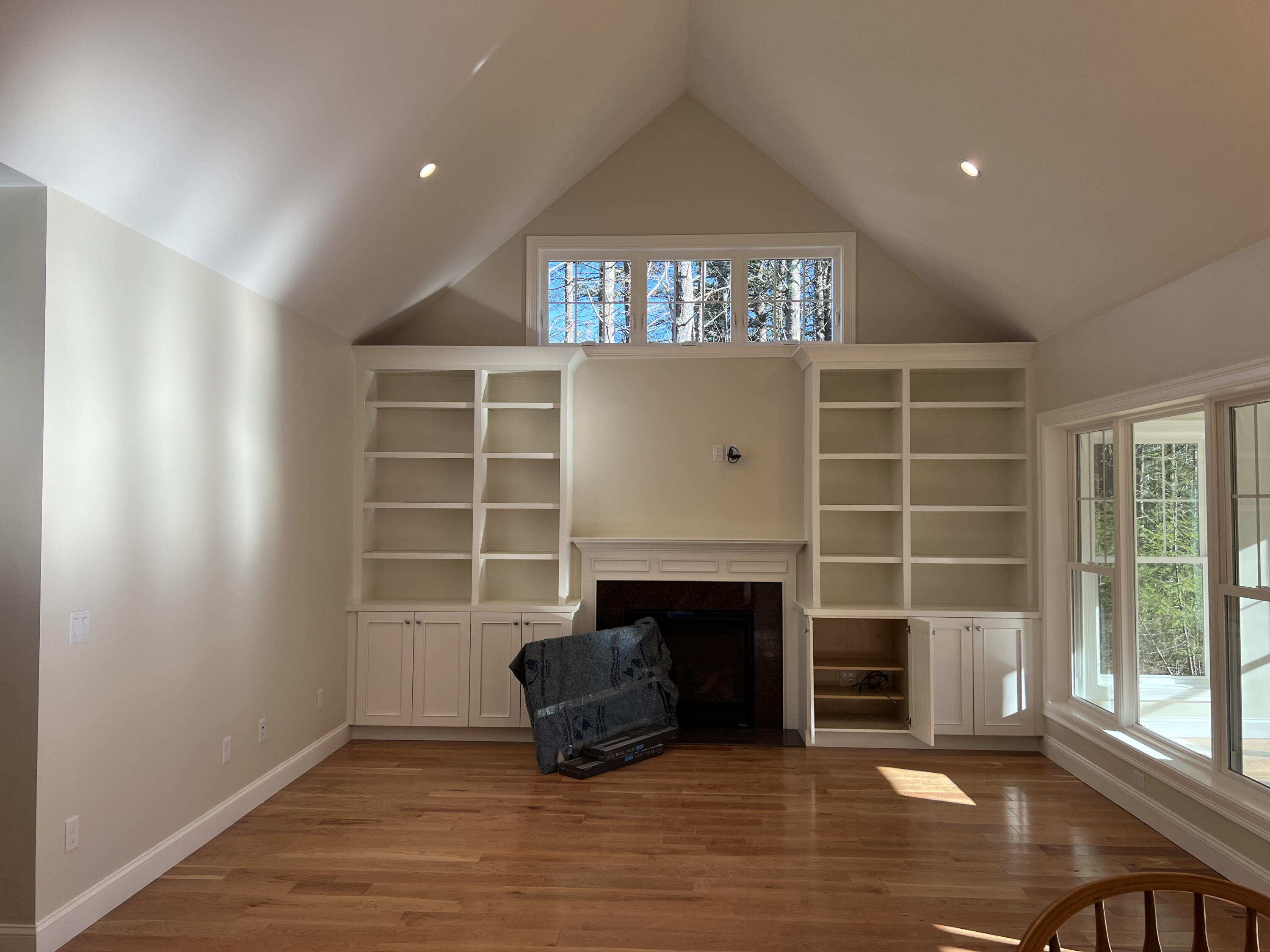 20 West Beech Ridge Road Scarborough, ME 04074 - Photo 6 of 16 Living Room