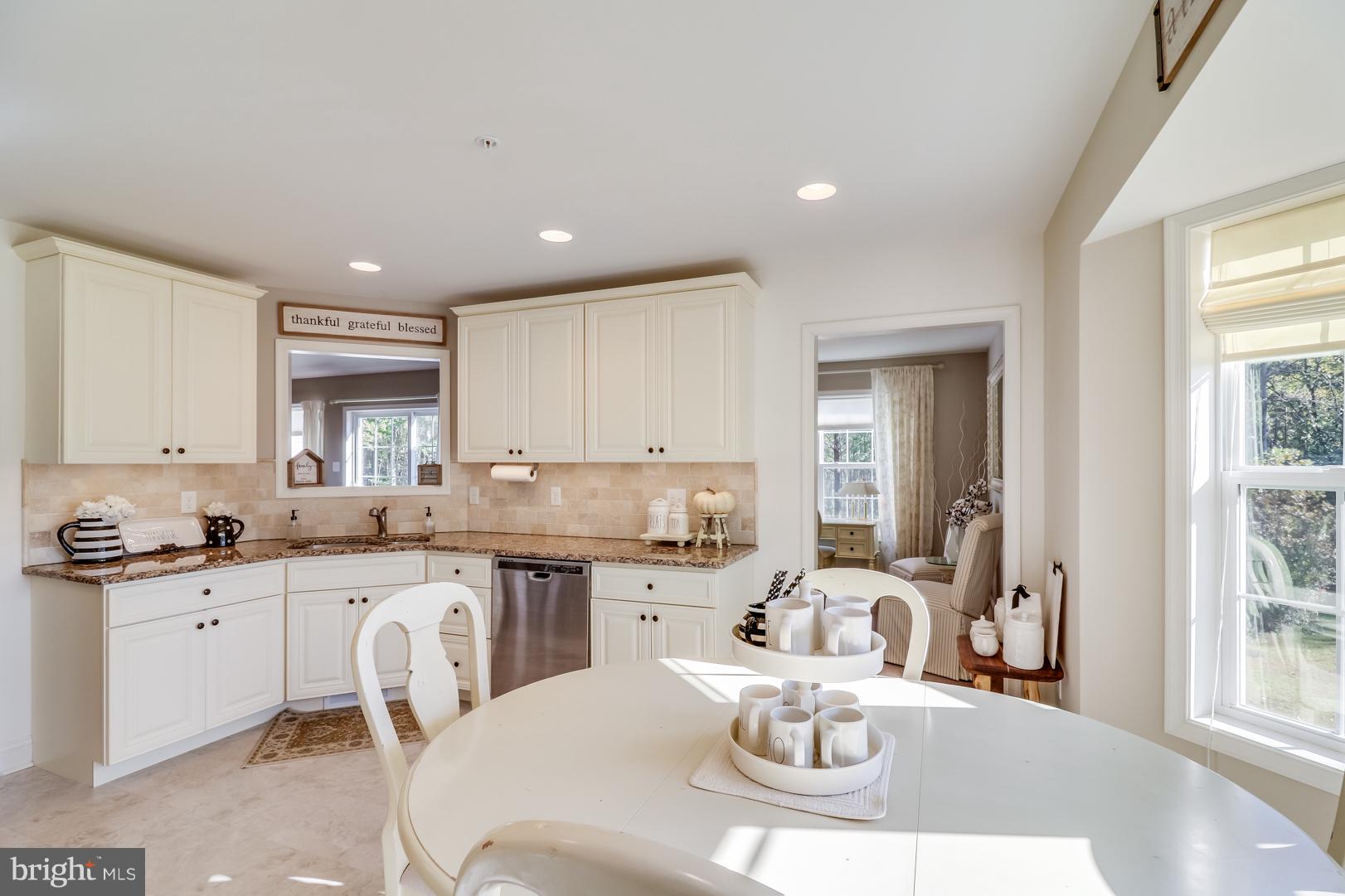 529 Bailiff Road North East, MD 21901 - Photo 8 of 37 EAT IN KITCHEN