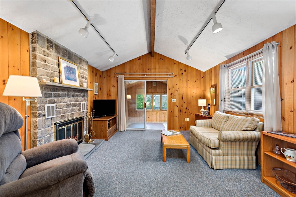 60 Como Road Boston, MA 02136 - Photo 12 of 36 Gallery Image 12