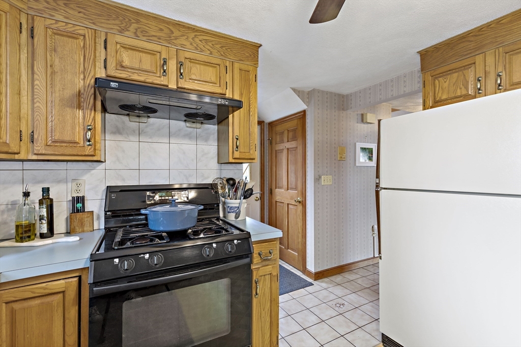 60 Como Road Boston, MA 02136 - Photo 5 of 36 Gallery Image 5