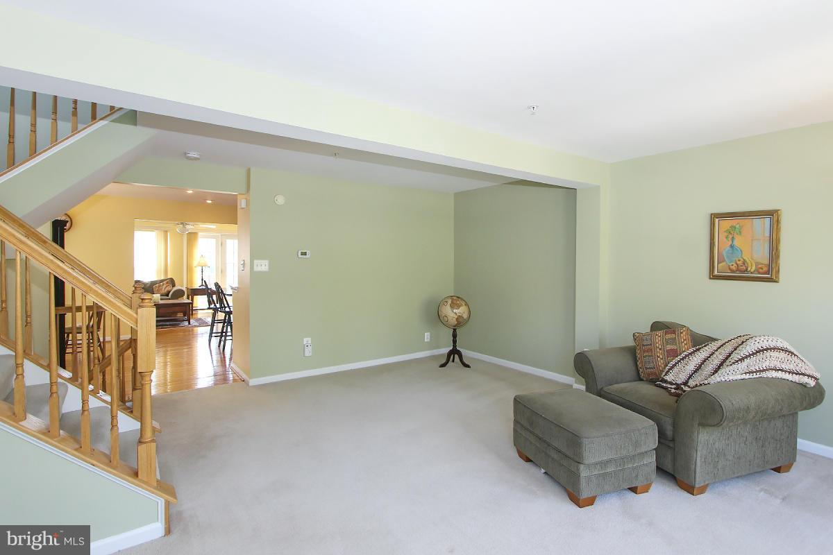 4600 Ripley Manor Terrace Olney, MD 20832 - Photo 19 of 30 Living Room